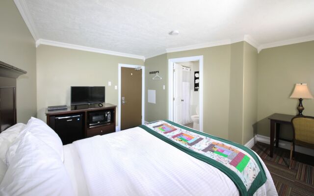 Seaport Inn
