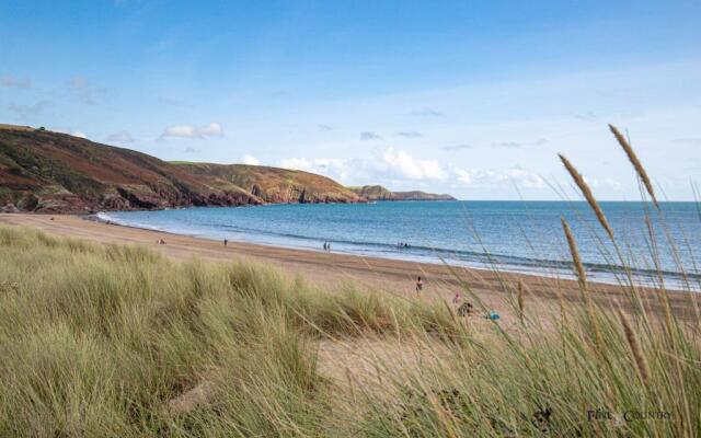 Freshwater Bay - Sea View Apartment