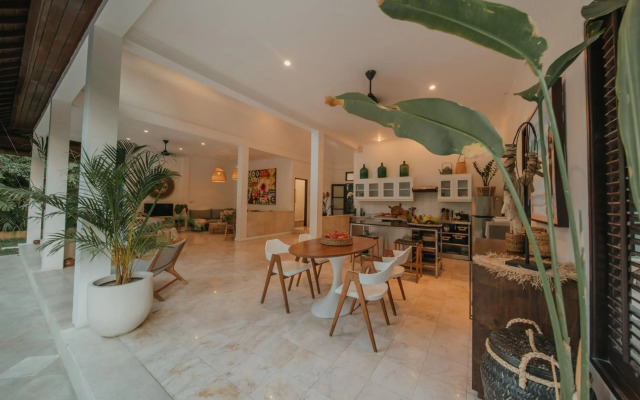 Villa Eight