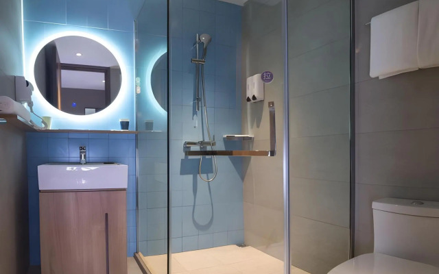 Home Inn Neo Shenzhen Dongmen Huangbeiling Metro Station Fenghuang Road