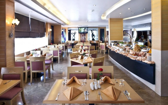 Landmark Hotel Riqqa