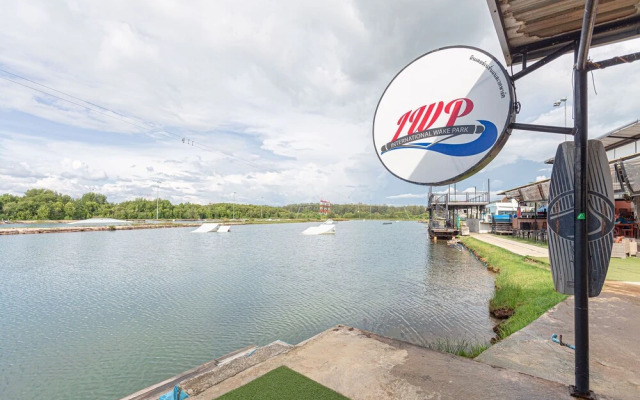 IWP Wake Park & Resort Hotel