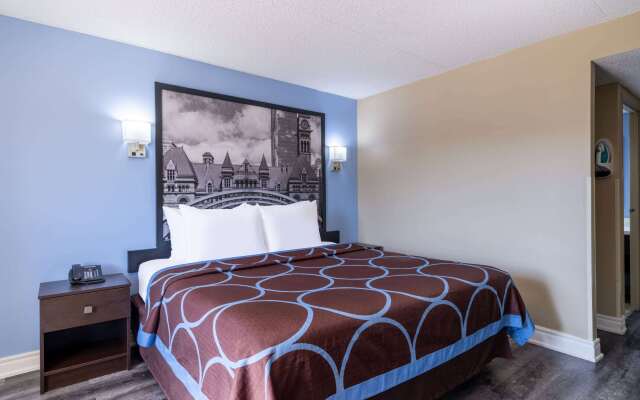 Super 8 by Wyndham Toronto East ON