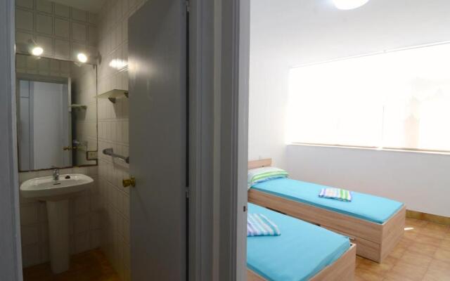 Illes Atic 105