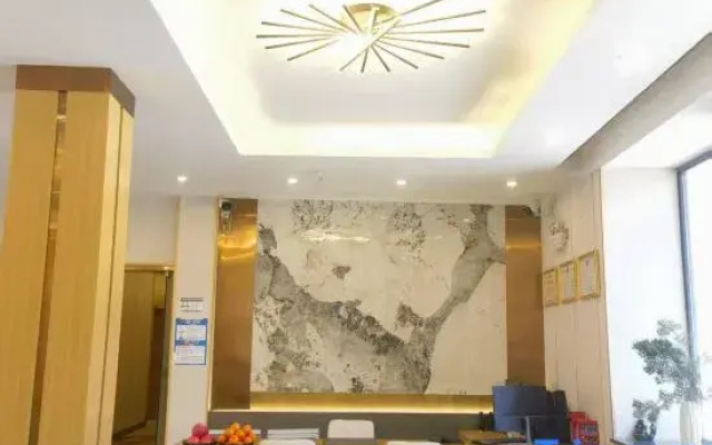 Zouqi Luxing Hotel (Yubeng Village)