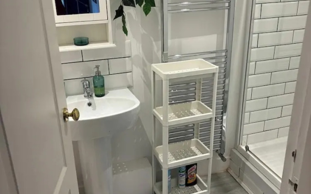 South Manchester 2-bed Apt With Ensuite, Sleeps 4
