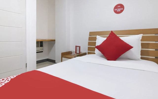 OYO 416 Lucky Hotel