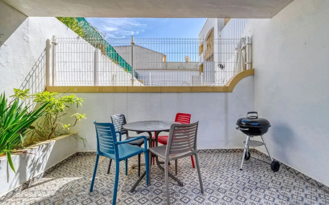 Azula Bright and Airy 2 Bedroom Apartment With p