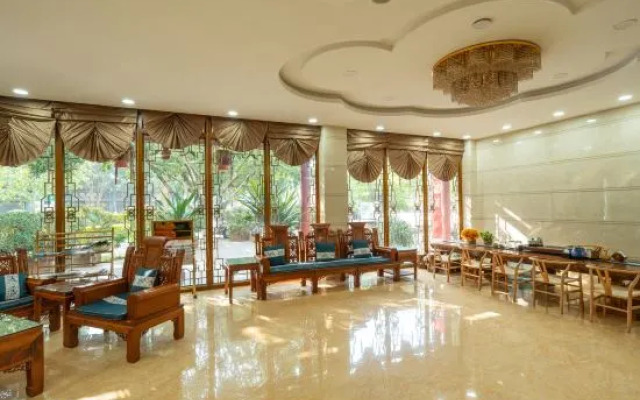 Zhenyuan Longrui Hotel