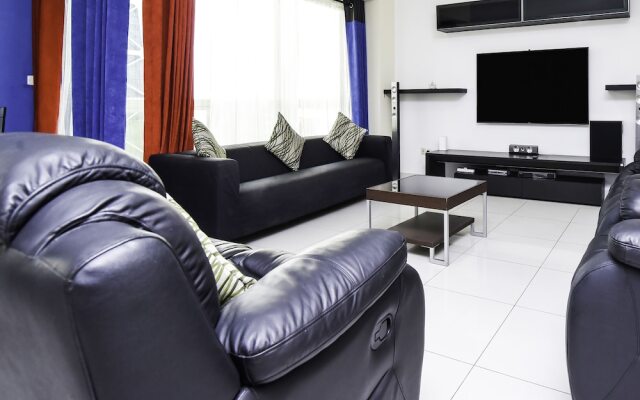 OYO Home 164 2BHK Lake View