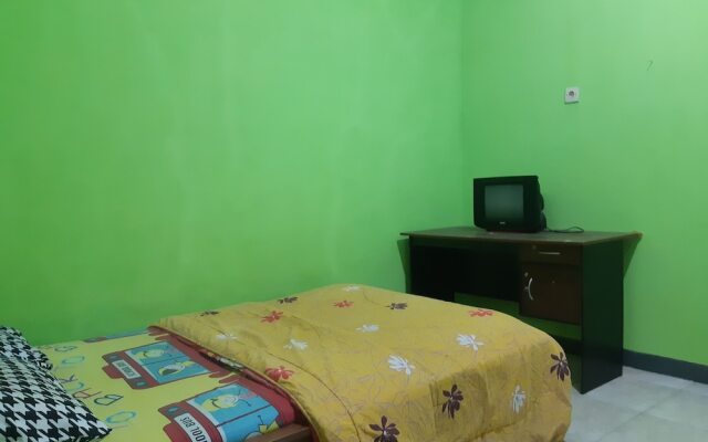 Oyo 2365 Griya Kost Mendut