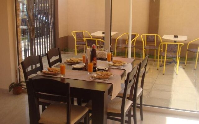 Ivatea Family Hotel