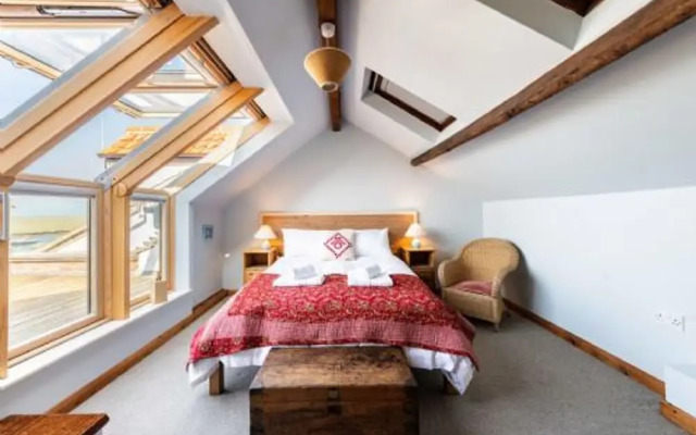 Host Stay Shipyard Studio