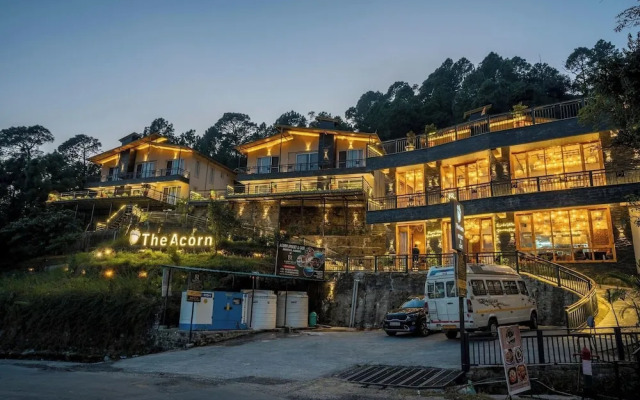 The Cozy Acorn Resort