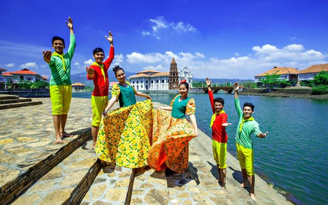 Las Casas Filipinas de Acuzar