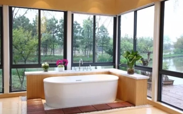Yayuan Garden Holiday Hotel