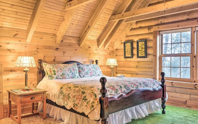 Wraparound Deck: Linville Mountain Cabin