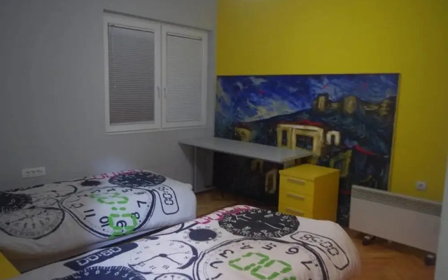 Grande House