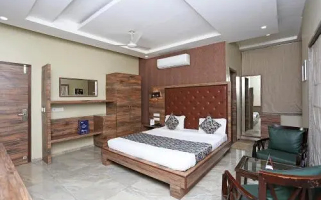 Hotel Surya Palace by OYO Rooms