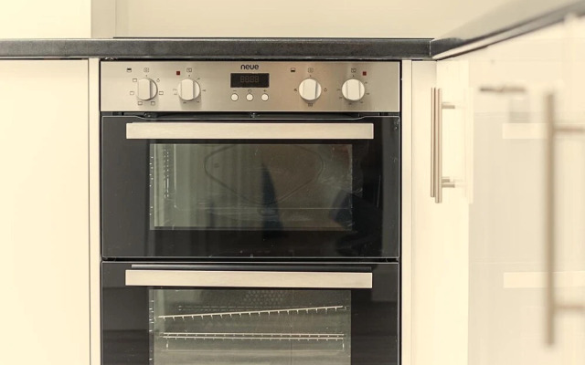 Toynbee Street Ro 1 · Ideally Located Room Near Barbican