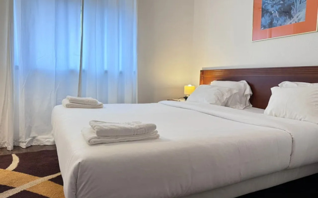 The Pearl - Cascais Guest House - City & Beach