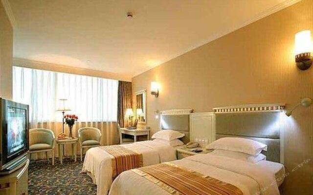 Green Land Hotel