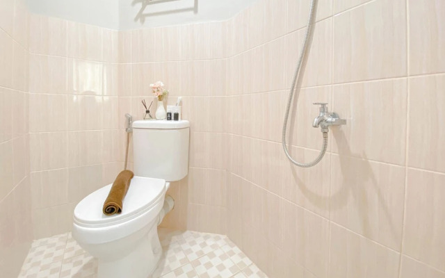 Cozy and Well Furnished Studio Grand Kamala Lagoon Apartment