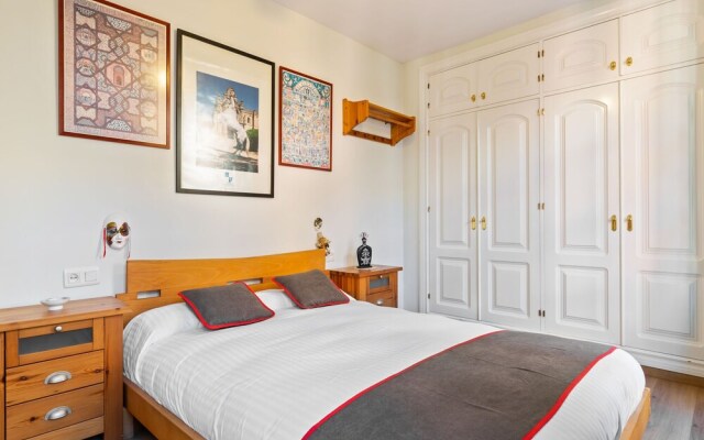 Quaint Apartment in Granda With Terrace