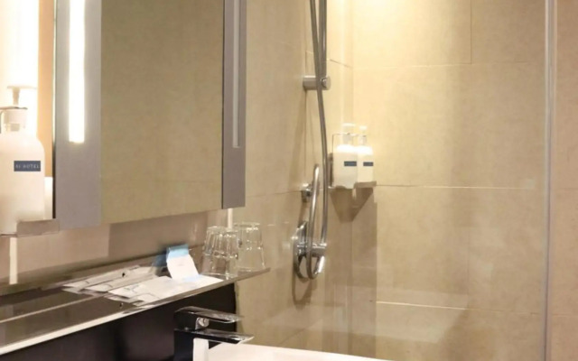 AI Hotel Jakarta Thamrin