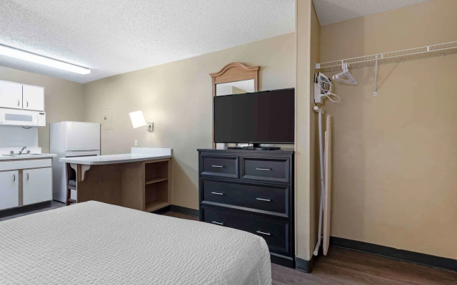 Extended Stay America Select Suites Denver Aurora South
