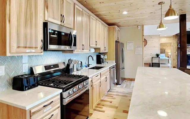 Fortune Mountain Retreat