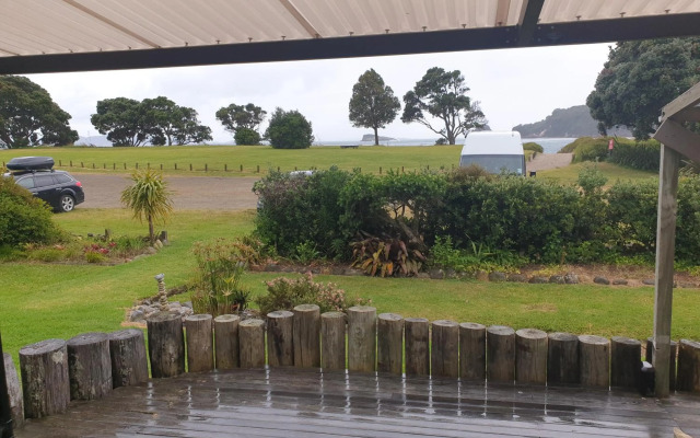 MacDonalds Rest - Hahei beach house