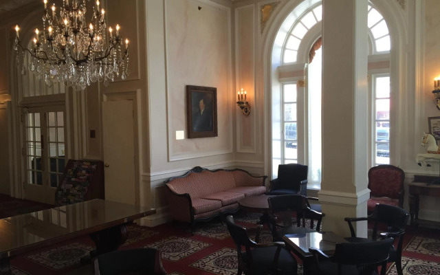 Beresford Arms Hotel