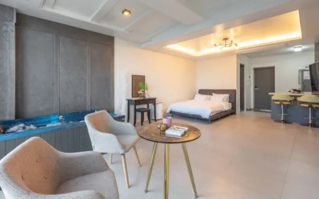 Goseong Honey Hooney Pension