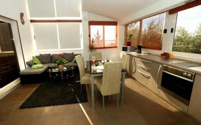 Slavica - With Pool - H