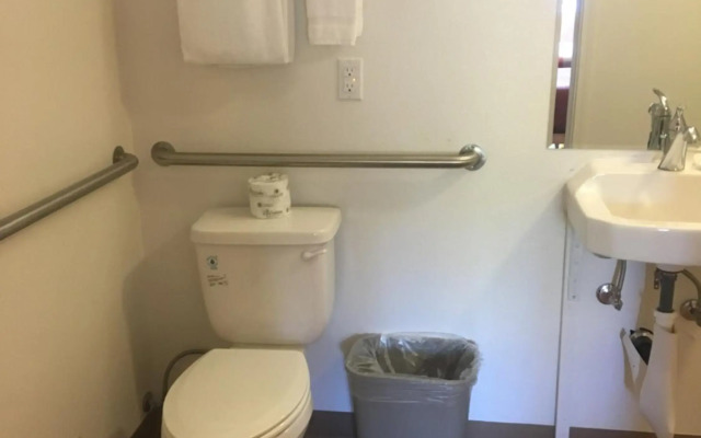 Motel 6 Bremerton, WA