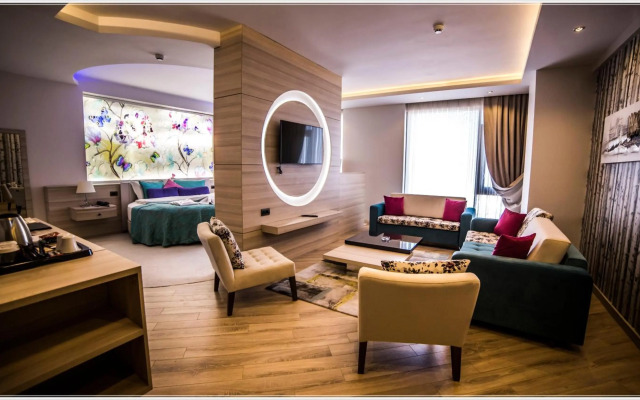 Grand Asya Hotel