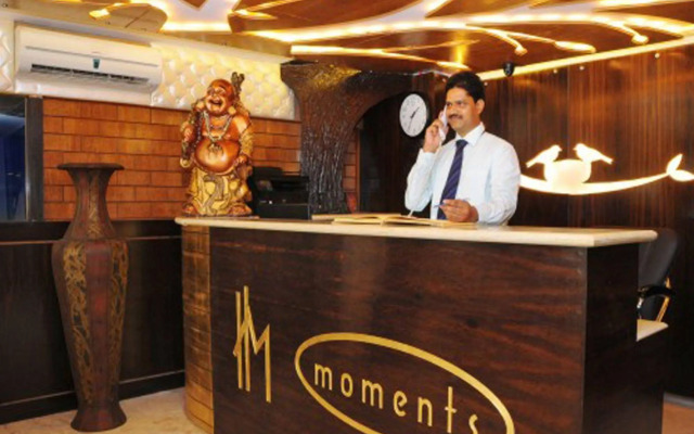 Hotel Moments