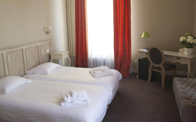 LE H - Hôtel & Restaurant