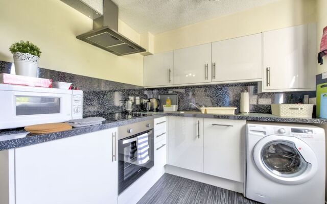 Stunning Studio Apartment Castle View