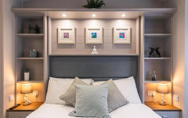 Hidden Jewel Lodge with Hot Tub