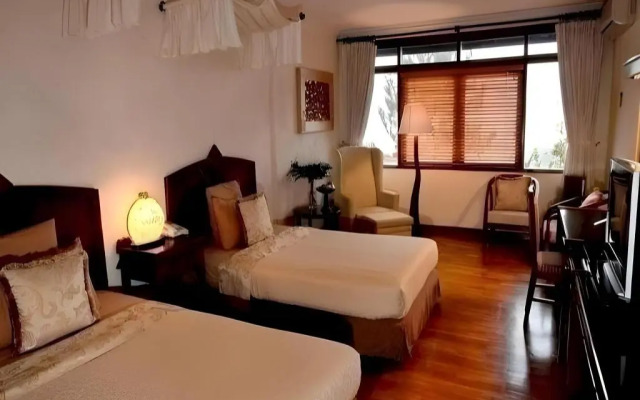 The Valley Resort Hotel