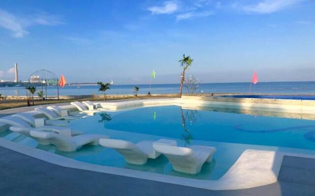 Acapulco Resort & Suites