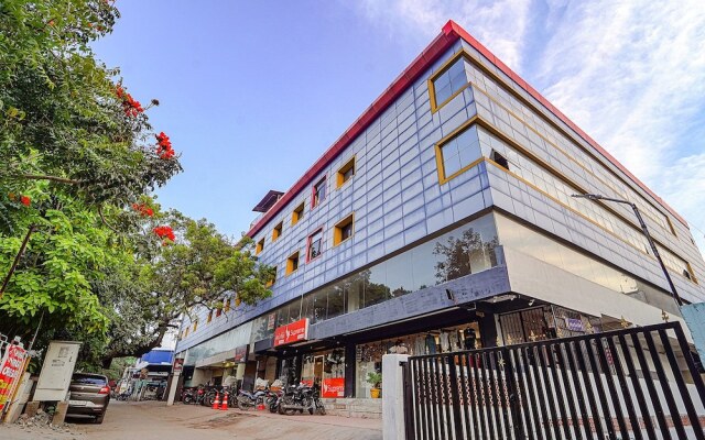 Fabhotel Skyry I