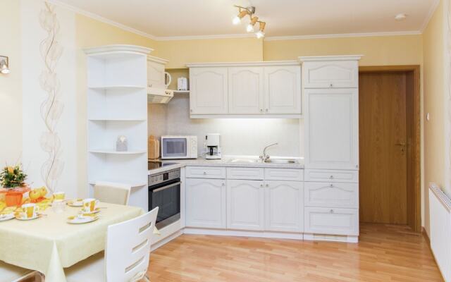 Beautiful property (65 m) with terrace and a small garden.