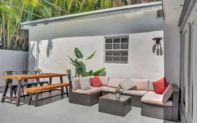 Spacious Home With Heated Pool