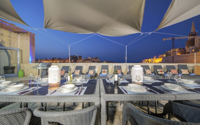 Waterfront Valletta House-tritoni hotels