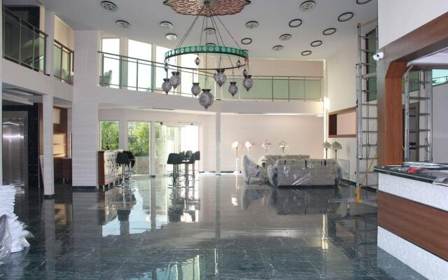 Malahit Exclusive City Hotel