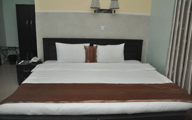Grand Capital Hotel
