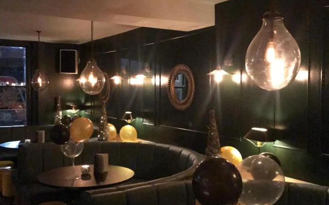 Eurobar Cafe and Hotel